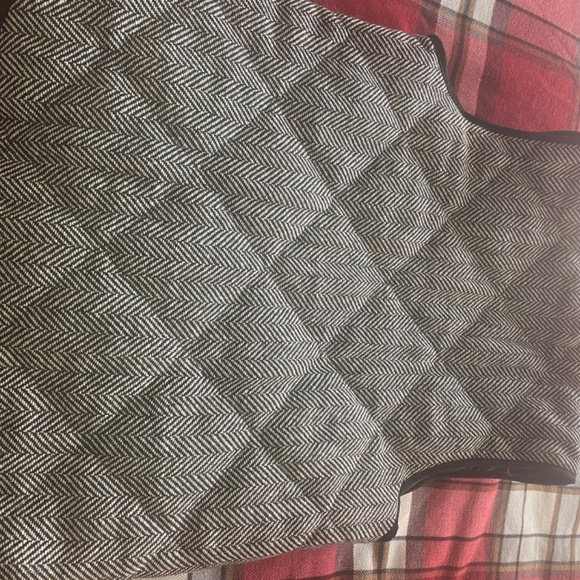 Vest - Picture 4 of 4